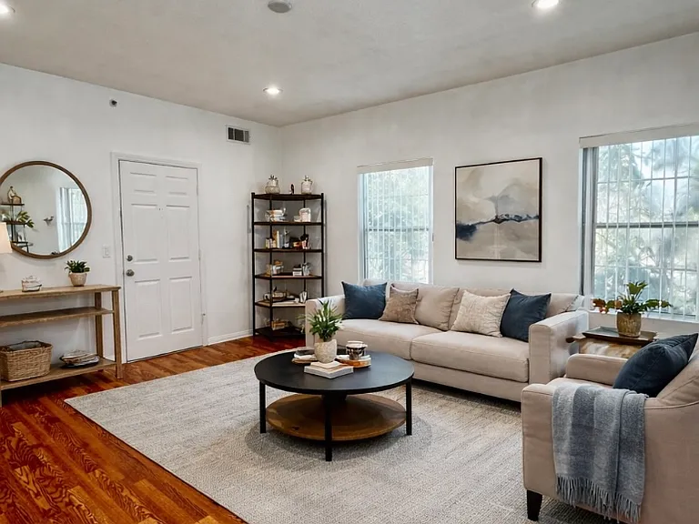 227 N Adams St #6 — Photo 4