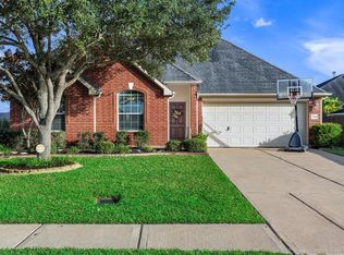 7501 Lakeside Manor Ln, Pearland, TX 77581