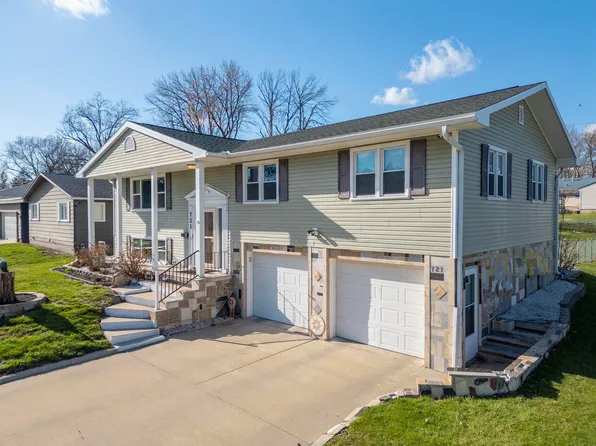 721 Locke Ave, Waterloo, IA 50702