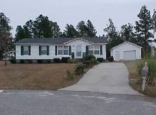 76 Columbus Ct, Spring Lake, NC 28390