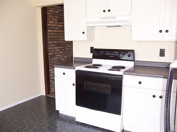 5th image of 210 W Boitnott Dr