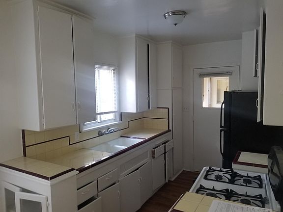 4th image of 8758 Reading Ave #1/2