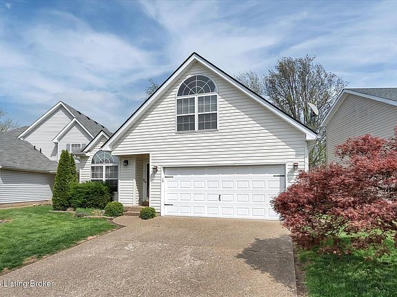 3rd image of 3907 Pinoak View Ct
