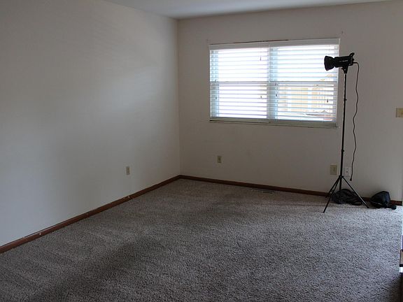 2nd image of 1458 Highland St APT B