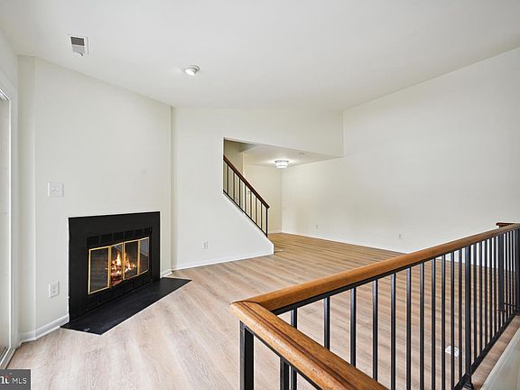 5th image of 20048 Appledowre Cir #253