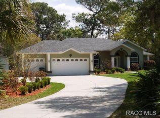 133 N Golf Course Dr, Crystal River, FL 34429