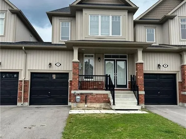 7 Bailey St, Collingwood, ON L9Y 3Y7