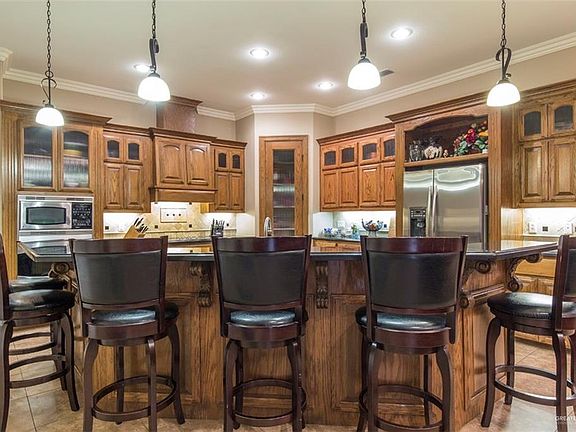 3rd image of 3016 Boyce Cir S