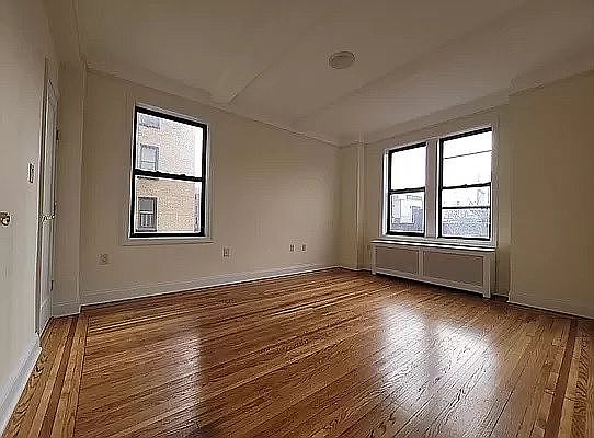 3rd image of 140 W 86th St APT 7C