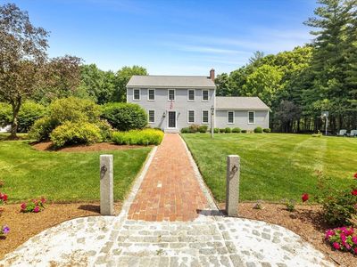 16 King Philip Path, Mendon, MA, 01756