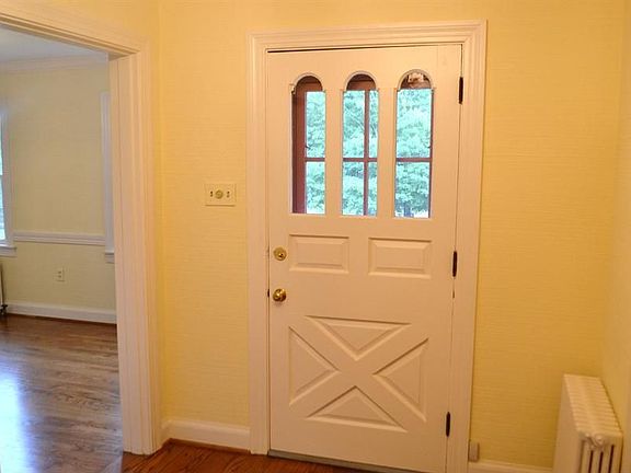 2nd image of 420 Eminence Pike