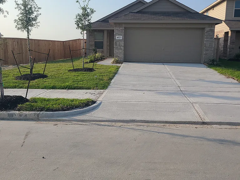 4123 Neches Bend Dr — Photo 1