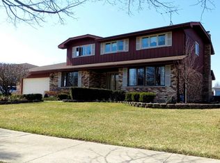 10110 Westport Dr, Palos Park, IL 60464