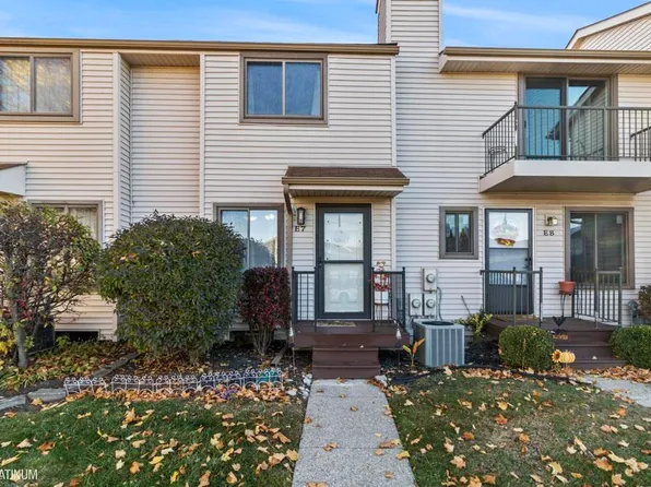 50676 Jefferson Ave Unit E7, New Baltimore, MI 48047