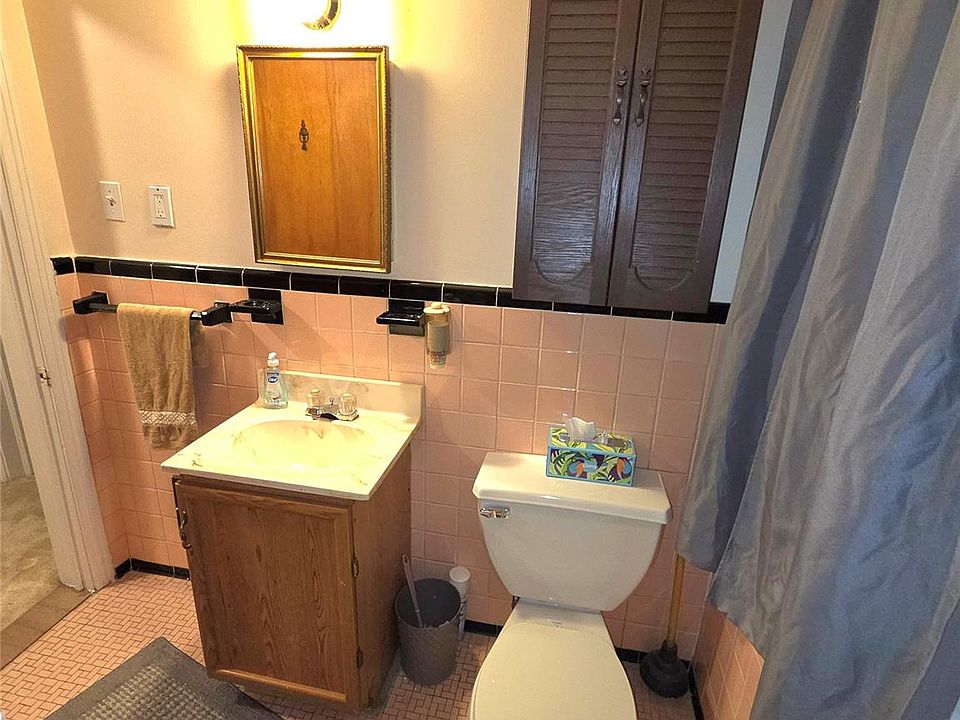 294 Charlevoix St, photo 13