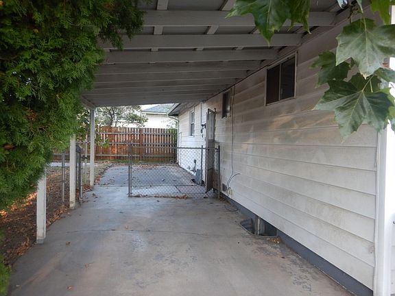 4th image of 1611 Portland Ave