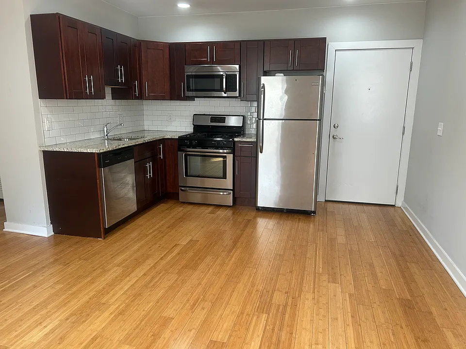 3044 Richmond St #7A