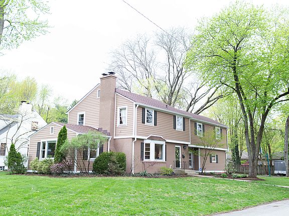 2nd image of 6044 Hillside Avenue East Dr