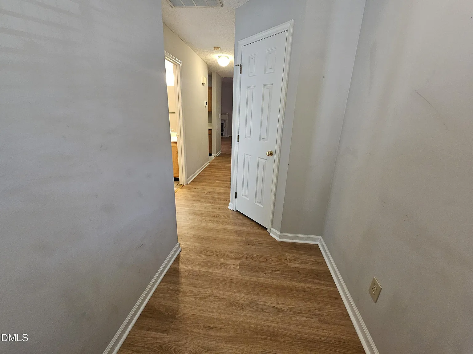 2 bed, 2.0 bath, 1276 sqft, $1,600 — Photo 2