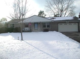 12717 Capetown St NW, Uniontown, OH 44685