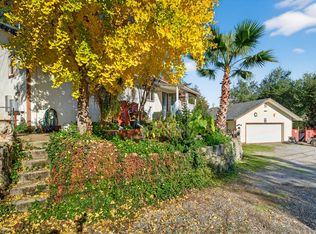 17690 Cowgill Ln, Redding, CA 96003