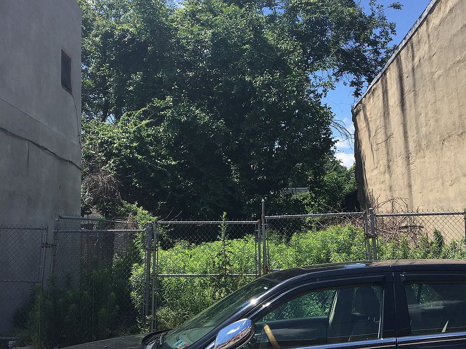 1st image of 1612 N 26th St