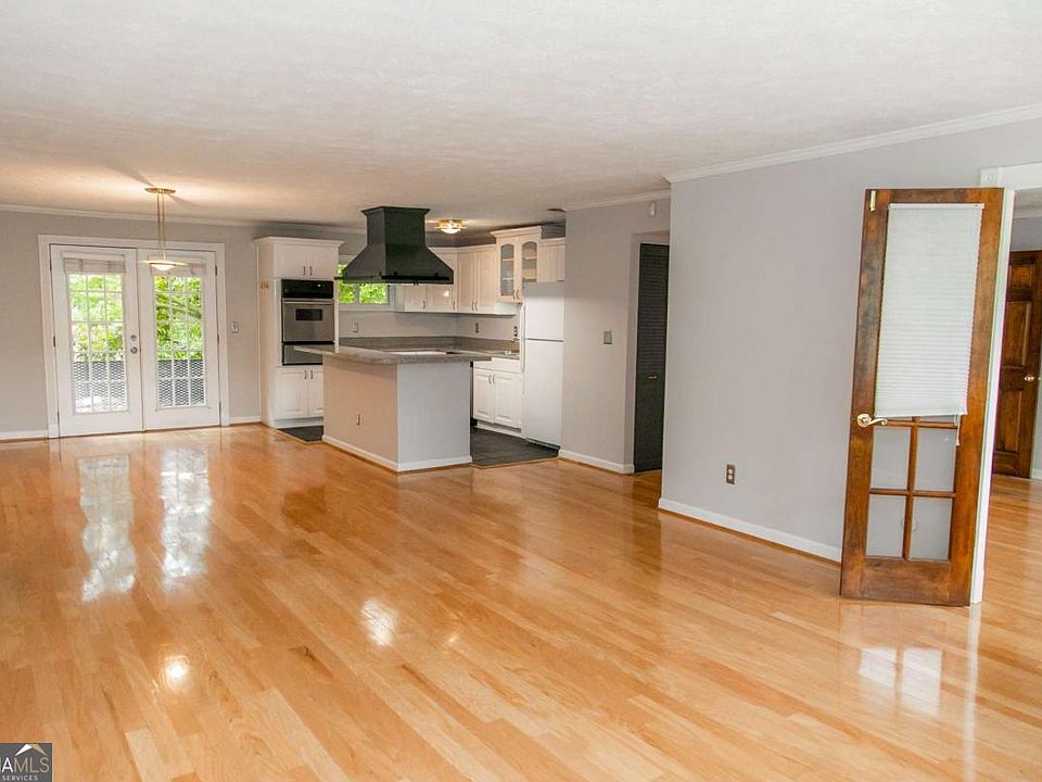 1st image of 115 Biscayne Dr NW APT C2