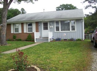 614 Pinehurst Ave, Colonial Heights, VA 23834