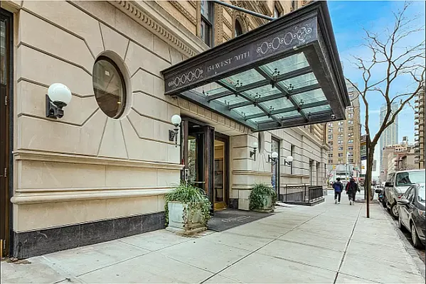 Rented by REAL New York | media 9