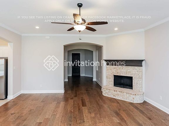 4th image of 331 Windsor St