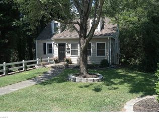 2313 Sherwood Dr, Winston Salem, NC 27103