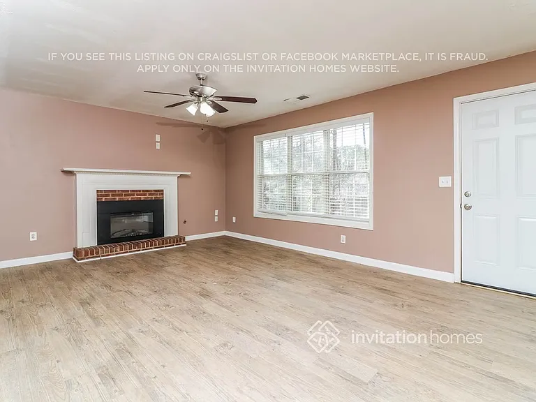 4028 Saint George Walk SW — Photo 5