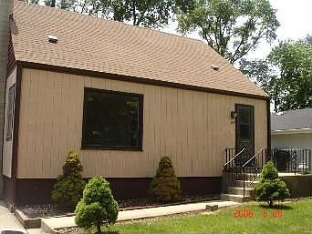 1st image of 108 E Red Oak Ave