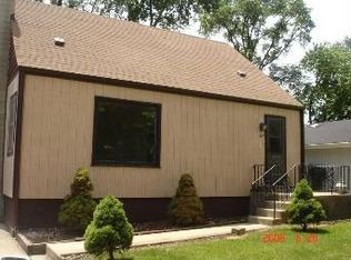 108 E Red Oak Ave, Bensenville, IL 60106