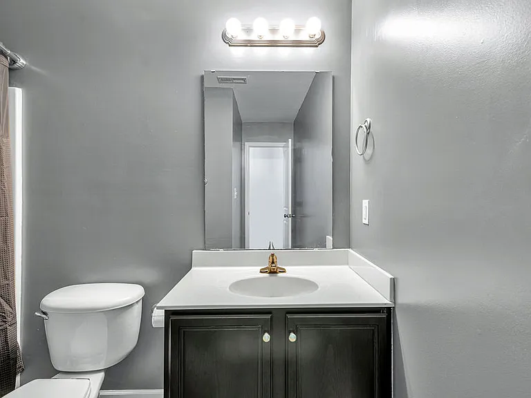 410 Jasmine Ln — Photo 14