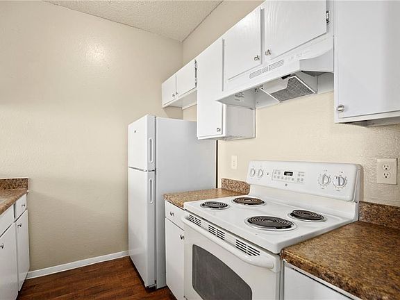 5th image of 3400 Lynridge Dr APT 3B