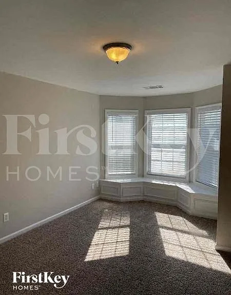 1157 Fountain Crest Dr — Photo 9
