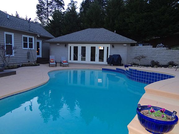 3rd image of 5416 NE Kesterbrooke Blvd