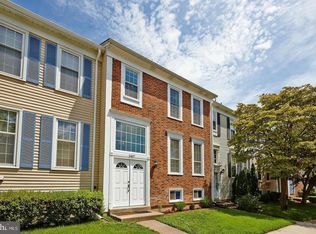 5407 Helm Ct, Fairfax, VA 22032