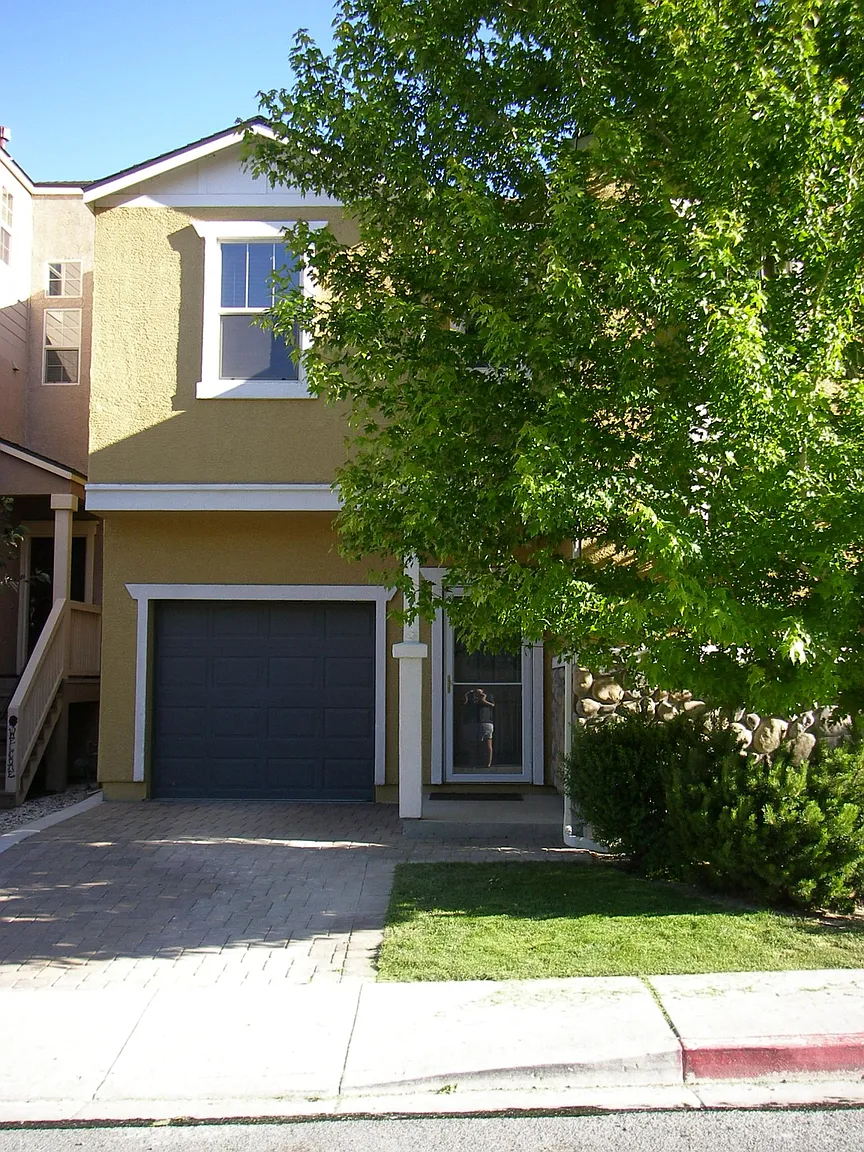 5998 Promontory Dr photo 1
