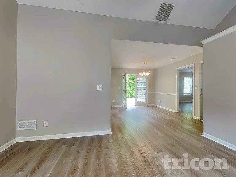 1206 Catalina Pkwy — Photo 2