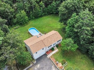 15 Cross Rd, Hubbardston, MA 01452