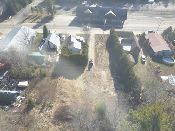 3rd image of 241 Station St