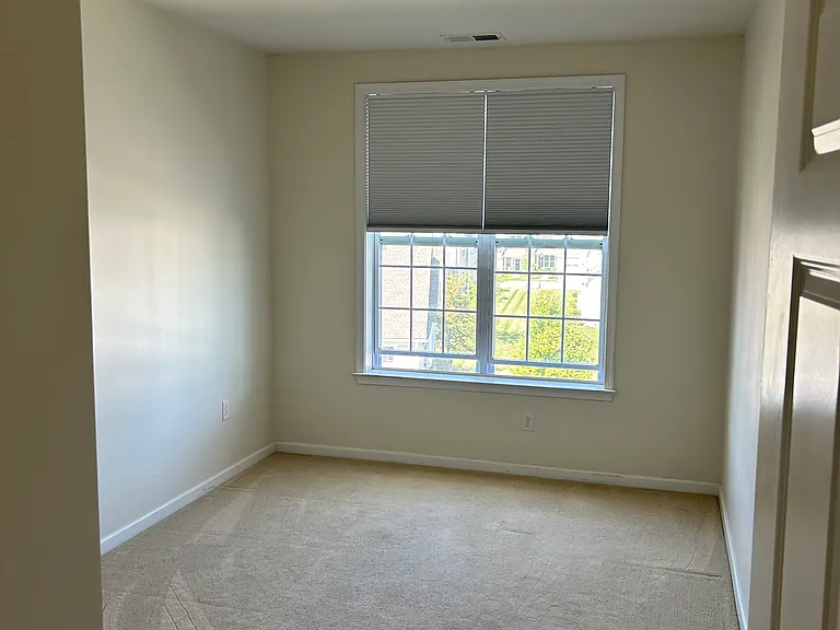 625 Center Meadow Ln #625 — Photo 8