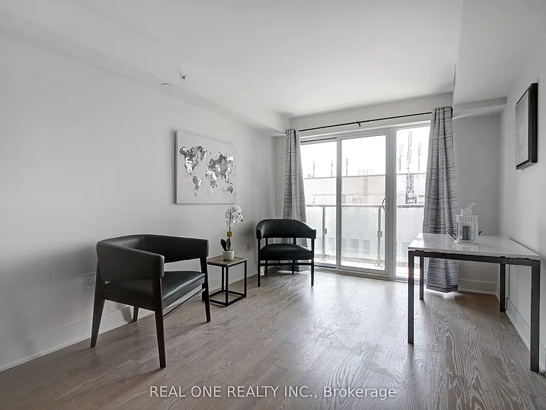 955 Bay St #2313 — Photo 13