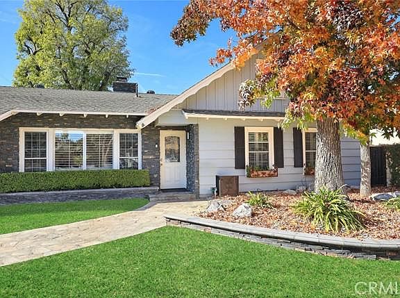 2nd image of 1203 Sierra View Dr