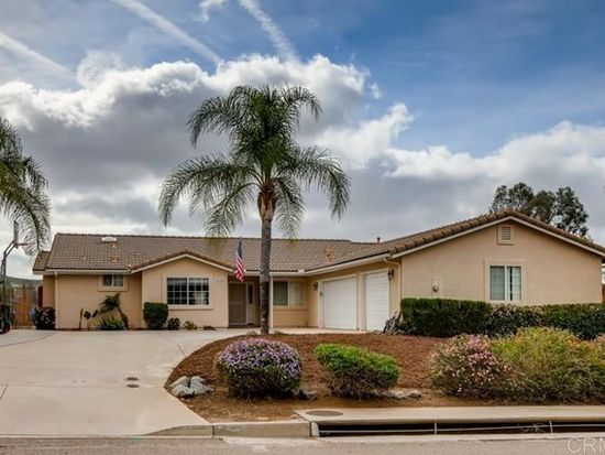 24301 Del Amo Rd Ramona Ca 92065 Zillow