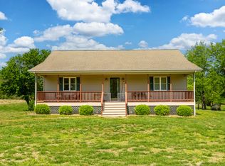 1580 Reevesville Rd, Grantsburg, IL 62943