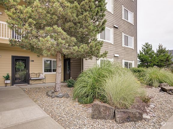 2nd image of 262 Oyhut Bay Boulevard SW #109