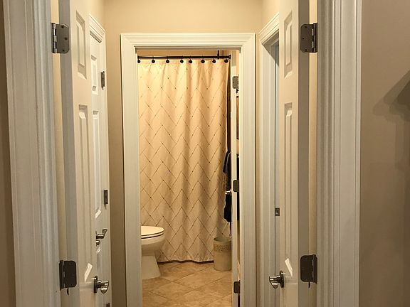Hall to Guest Suite